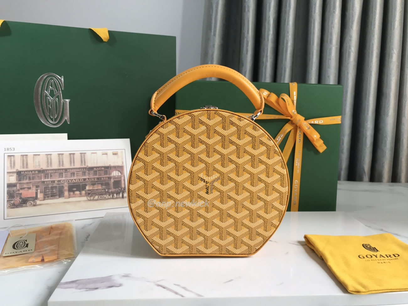 Goyard Alto Hat Box Bag 16.5 Cm X 7 Cm X 18 Cm (10) - newkick.app